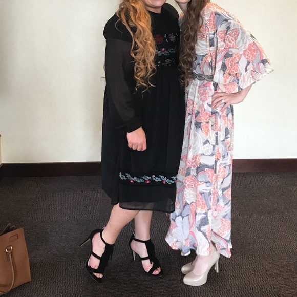 Black Asos with embroidered bodice. 18 - Picture 2 of 2